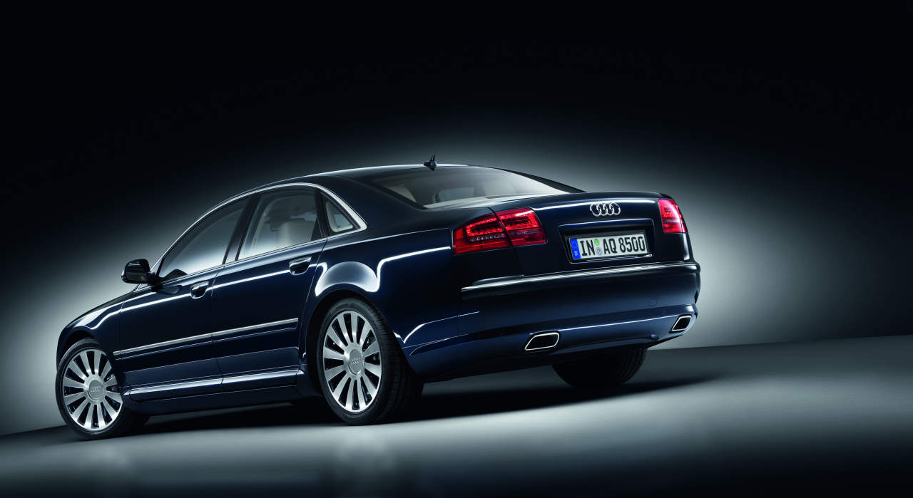 Audi A8 Comfort Plus и Sport Plus Style