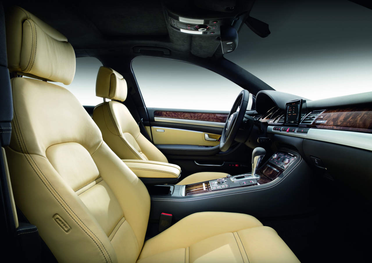 Audi A8 Comfort Plus и Sport Plus Style