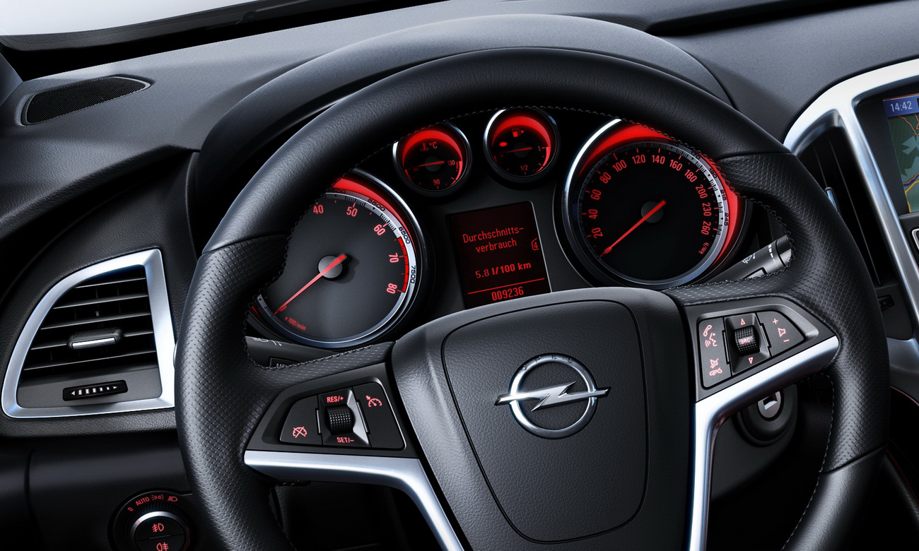 Opel Astra 2010 (нови снимки)