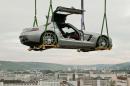 Mercedes SLS AMG Gullwing лети