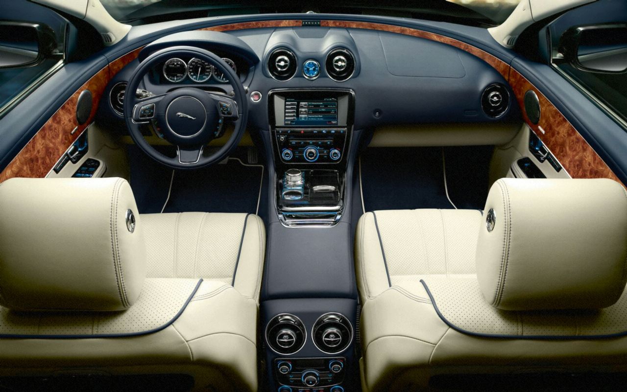 Jaguar XJL Neimen Marcus Edition