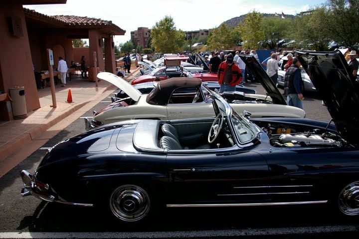 Сбирка на фенове на Mercedes 300 SL