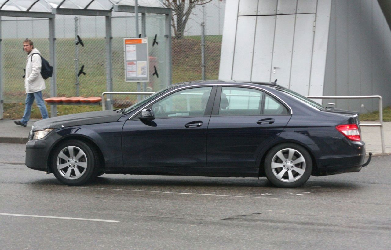 Mercedes C-Class Facelift 2011 (шпионски снимки)