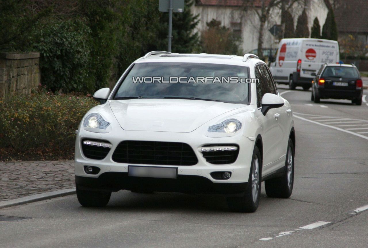 Porsche Cayenne 2011 (шпионски снимки)