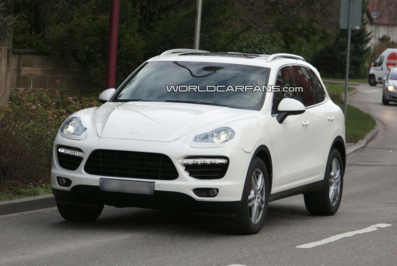 Porsche Cayenne 2011 (шпионски снимки)