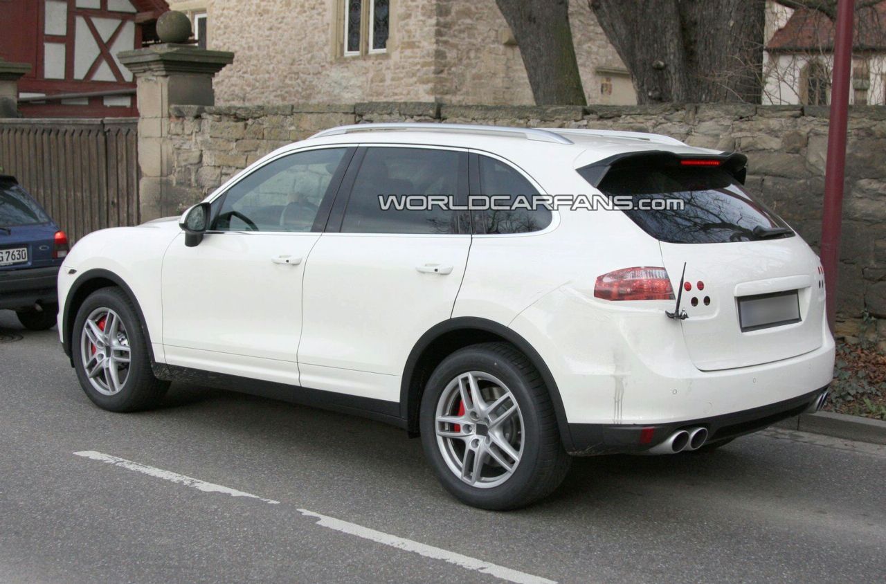 Porsche Cayenne 2011 (шпионски снимки)