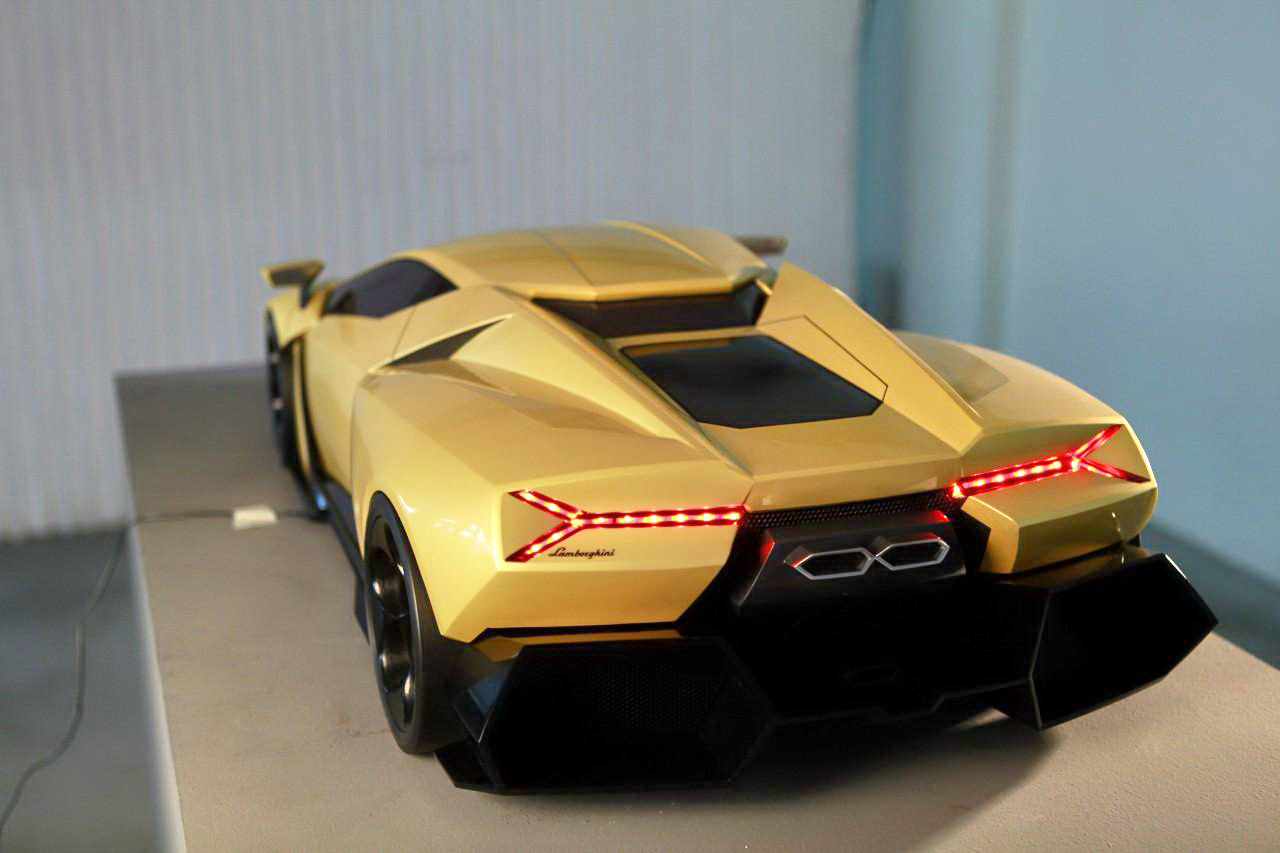 Lamborghini Cnossus Concept