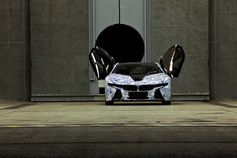 BMW Vision EfficientDynamics с маскировка