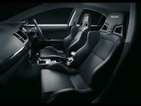 Johnson Controls купува Recaro