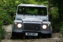 Land Rover Defender претърпя леки промени