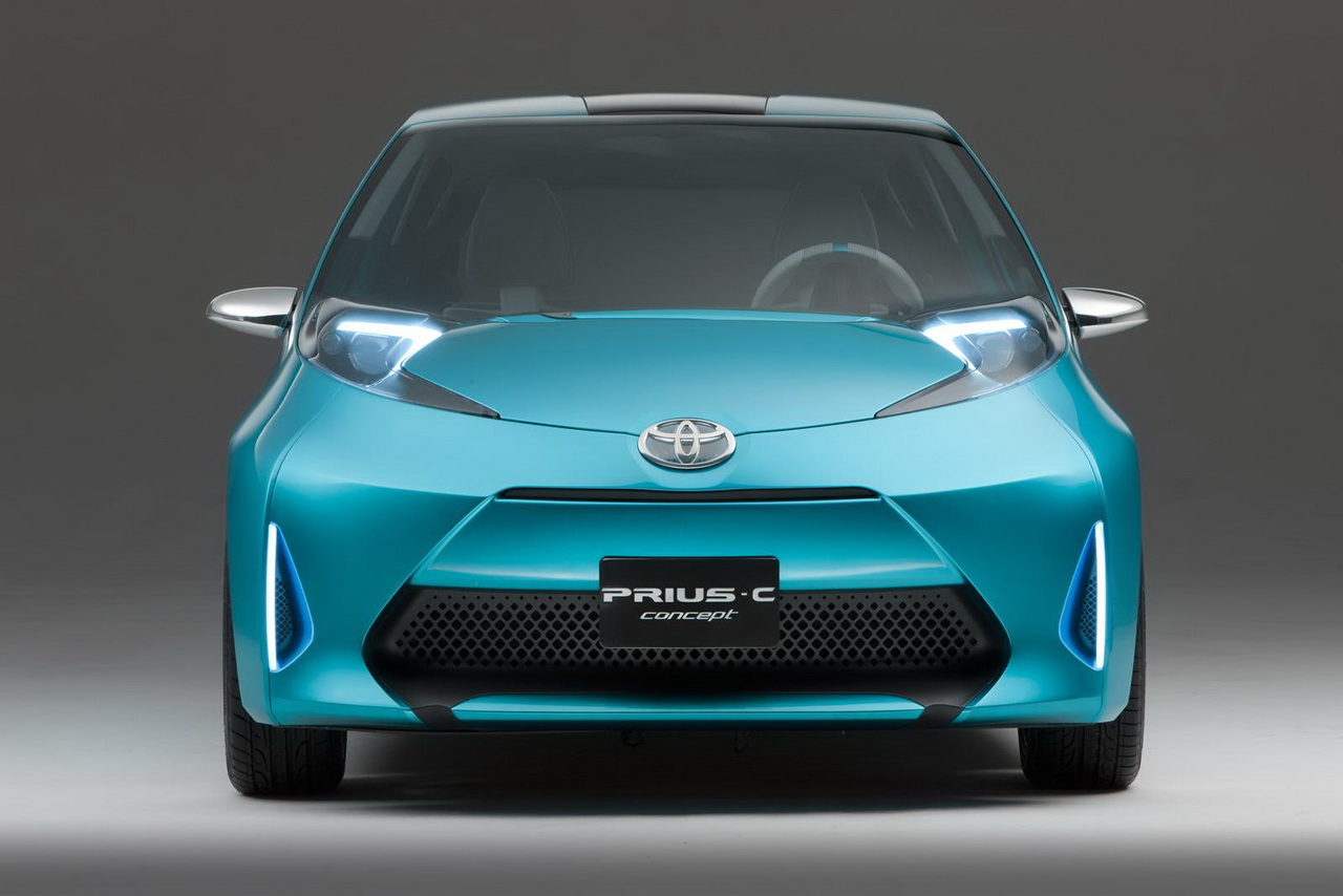 Toyota Prius c Concept и Prius v