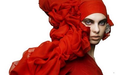 Жени в червено