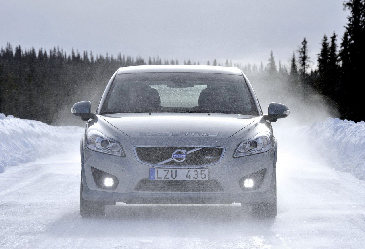 Зимни тестове на Volvo C30 EV