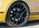 Ford Mustang Shelby GT500 превърнат в „Златна кобра”