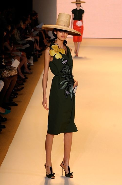 Женствен силует