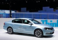 Volkswagen Passat BlueMotion харчи едва 4.1л/100 км.